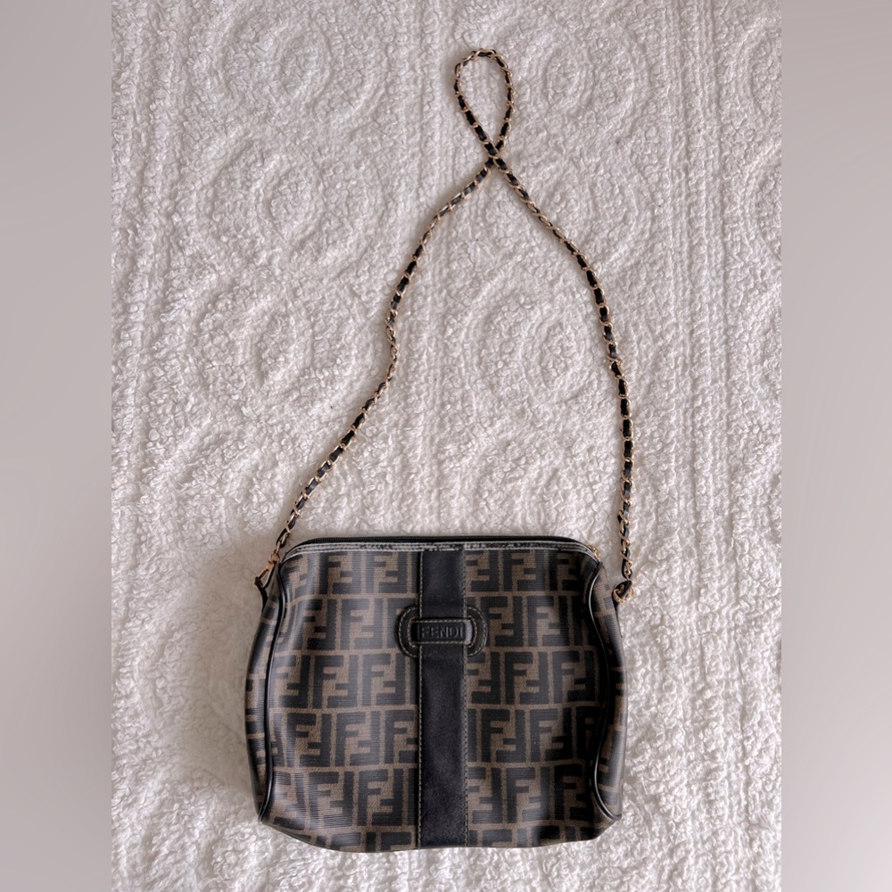AUTHENTIC Classic Fendi Purse